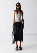 Load image into Gallery viewer, Winky 3/4 Pants

