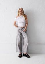 Load image into Gallery viewer, Monte Jeans
