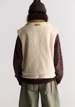 Load image into Gallery viewer, Reversible Pinnacle Vest
