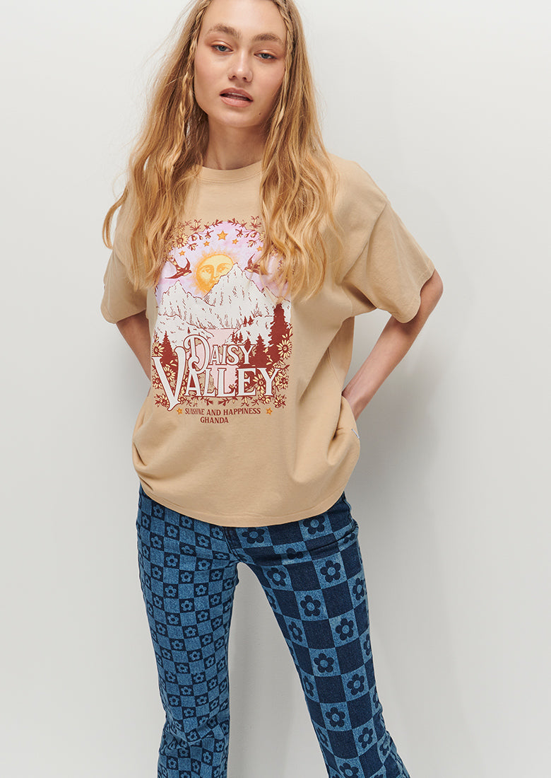 Daisy Valley Thrift Tee