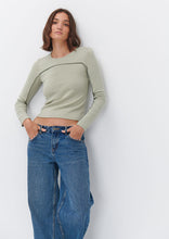 Load image into Gallery viewer, Carter Long Sleeve
