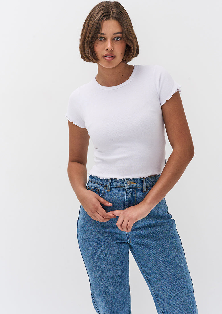 Basic Cali Frill Tee